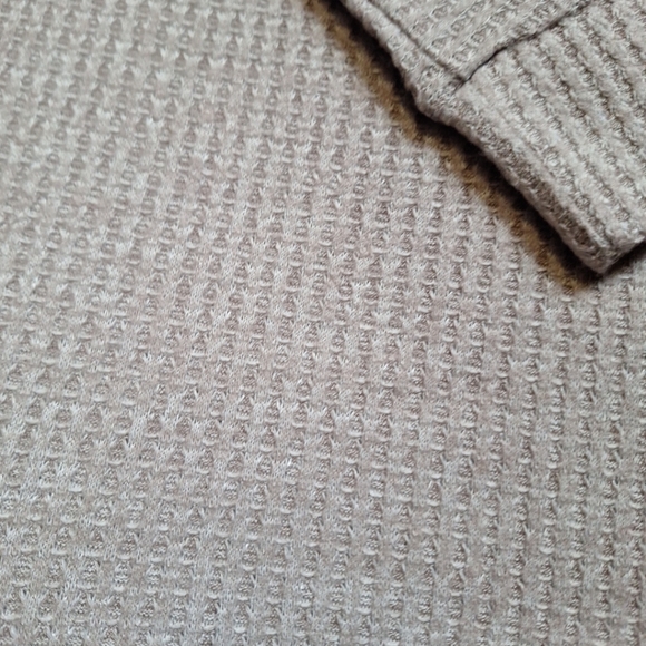 By Antropologie Light Taupe V-Neck Knit Top - Picture 2 of 12